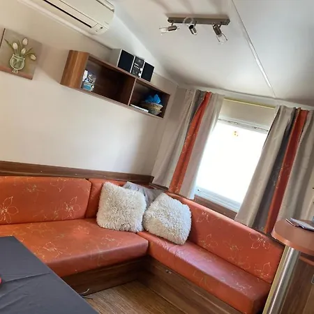 Campingplads Mobile-home Dans Camping 4 Etoiles Les Pins Maritime Hyères