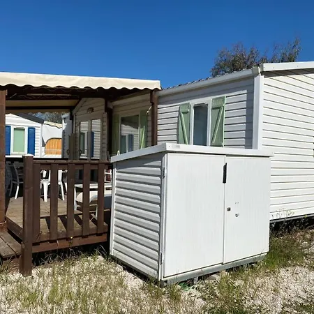 Mobile-home Dans Camping 4 Etoiles Les Pins Maritime Hyères